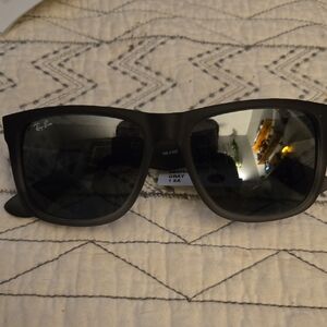 Ray-Ban Classic Gray Sunglasses